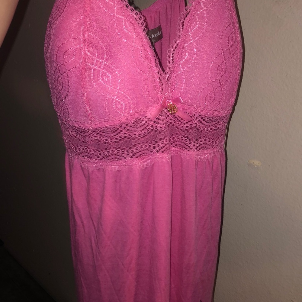 Daisy Fuentes Lace Chemise size medium